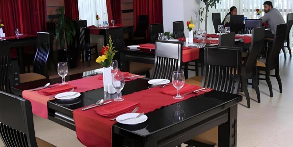 Dhaka Regency Hotel & Resort エクステリア 写真